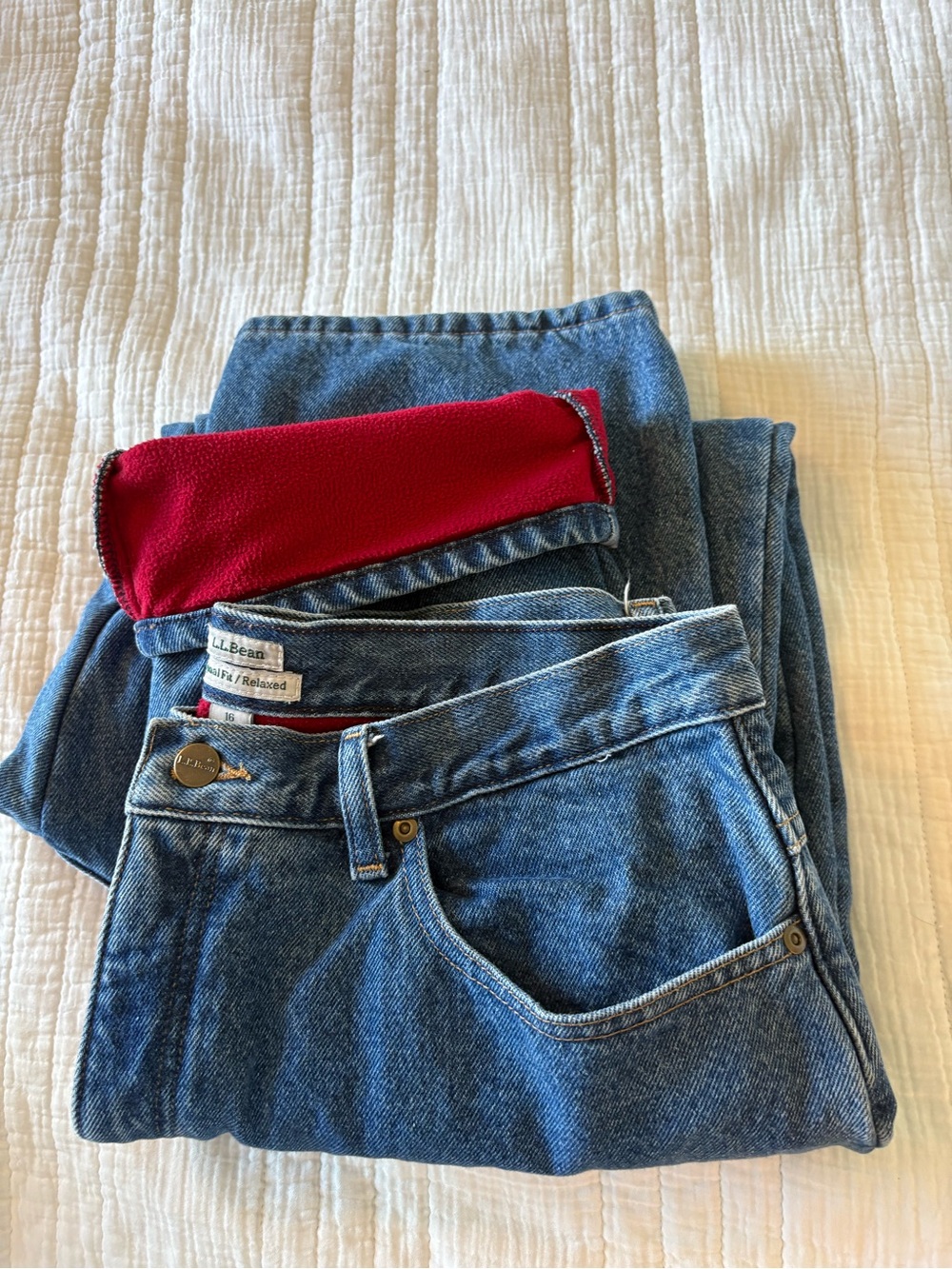 L. L. Bean High-Rise Original Fit Relaxed Leg Fleece-Lined Jeans. Size 16. - Picture 9 of 11